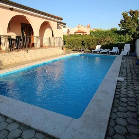 Vikendica Neela Porec