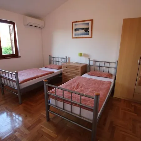 Neela Tatil Evi *